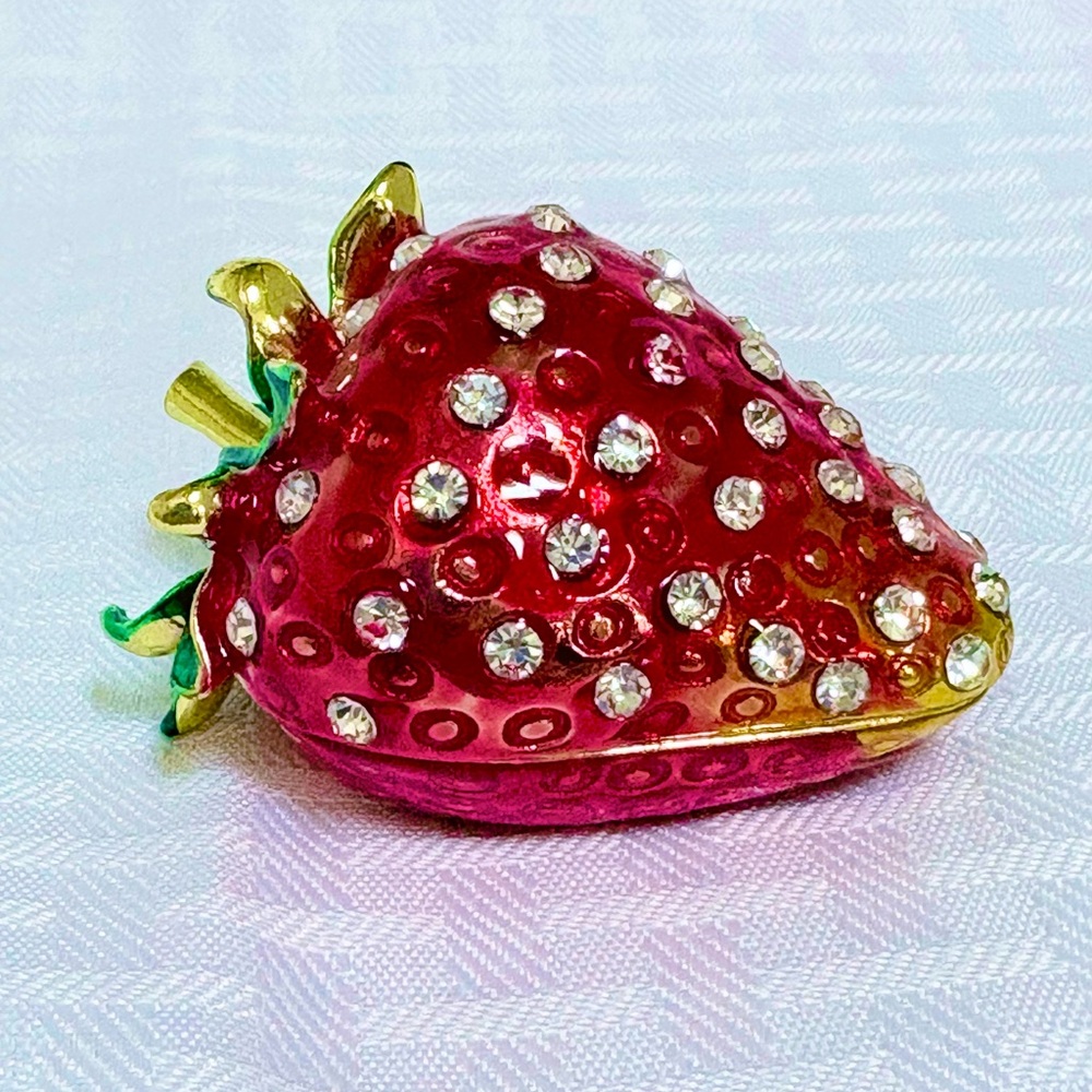 Cute Strawberry Jewelry Box – Enamel Handcrafted Ornament with Rhinestones